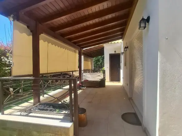 Detached House Of 253 M² In Athens