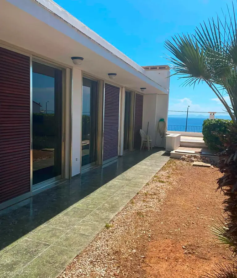 Detached House Of 325 M² In Attica