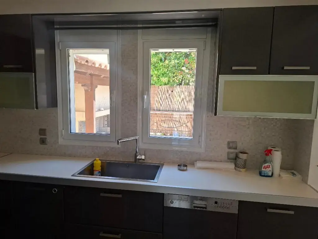 For Sale Detached House 253 M² In Athens