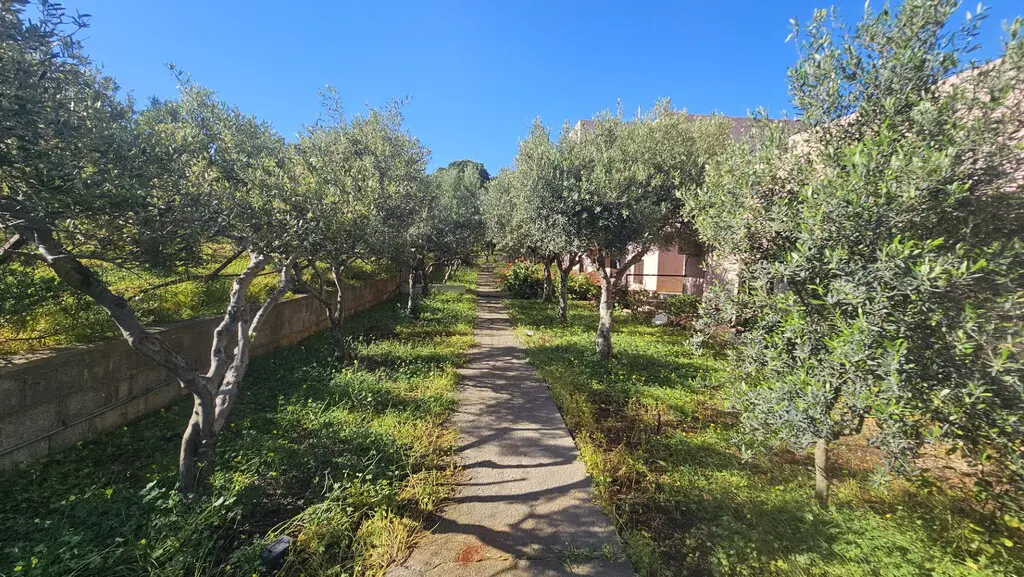 For Sale Hotel 970 M² In Crete