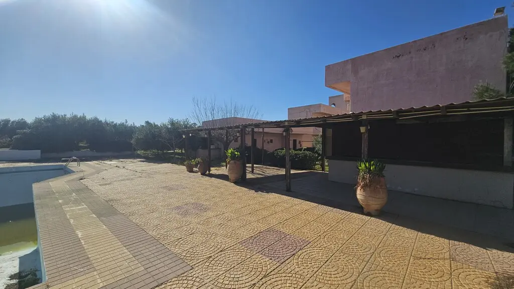 For Sale Hotel 970 M² In Crete
