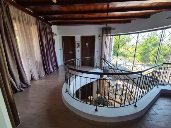 Detached House Of 660 M² In The Suburbs Of Thessaloniki