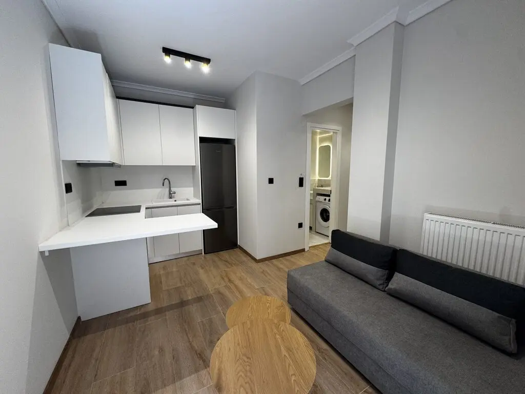 Flat Of 38 M² With Balcony In Thessaloniki