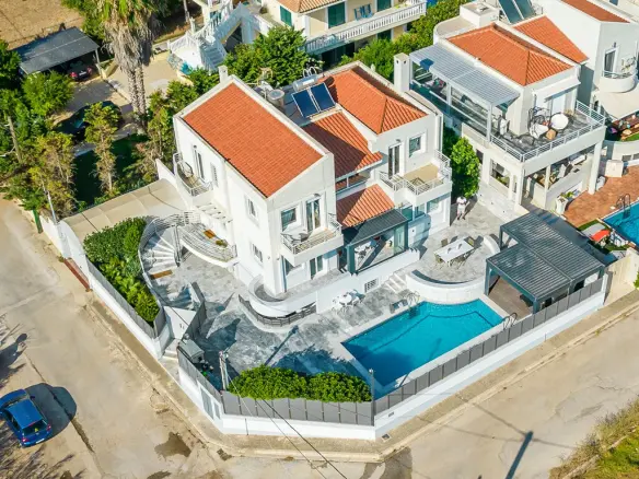 Villa Of 384 M² In Attica