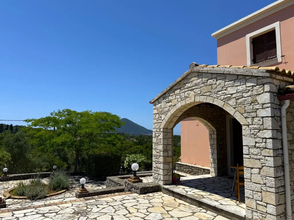 Villa Of 342 M² In Corfu