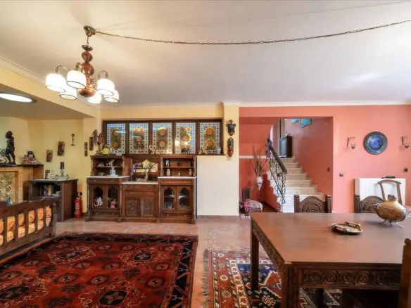 Villa Of 580 M² In The Suburbs Of Thessaloniki