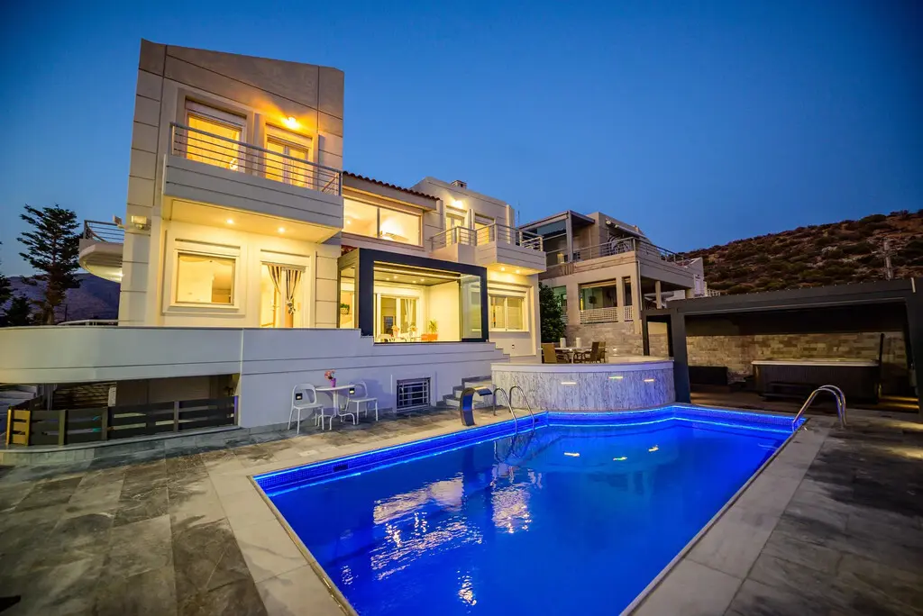 Villa Of 384 M² In Attica