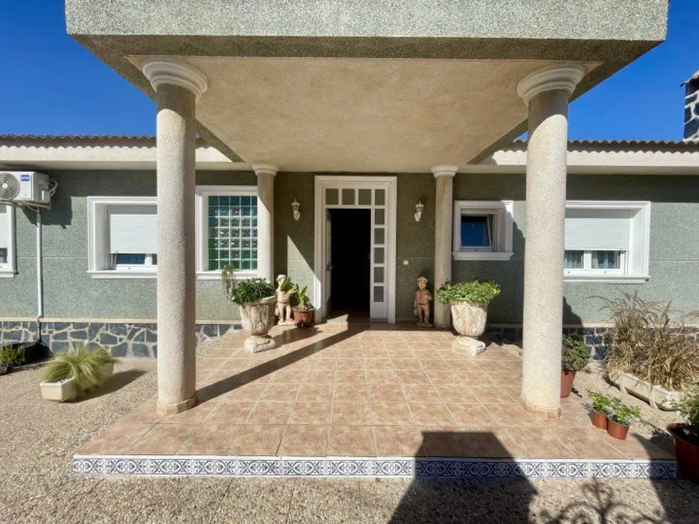 Villa Of 300 M² With Sea Views In Rojales, Spain