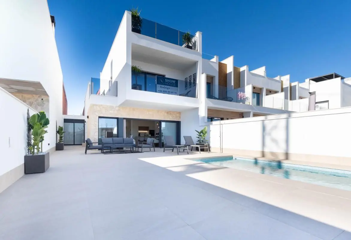 Villa 210 M² In San Pedro Del Pinatar, Spain – Mediter Real Estate