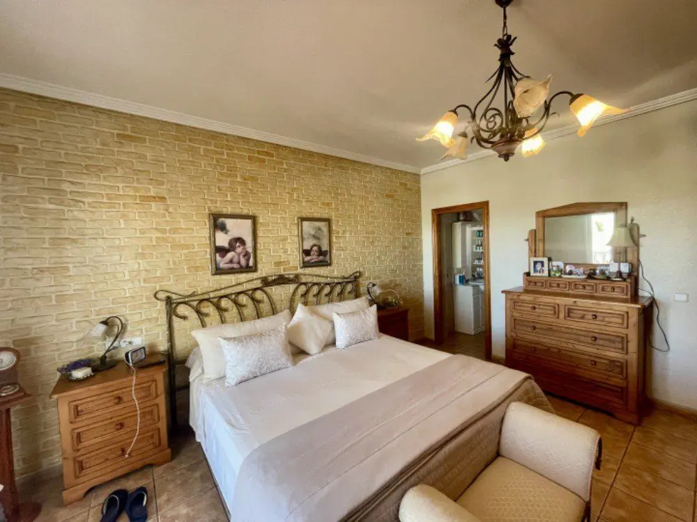 Villa Of 300 M² With Sea Views In Rojales, Spain