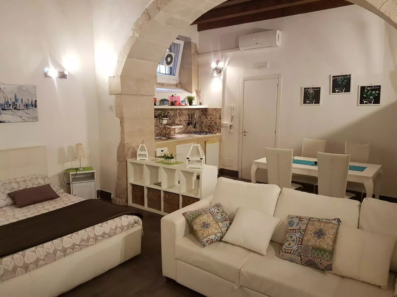 Apartment Of 78 M² With Balcony And Parking In Cutali