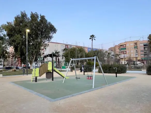 4-bedroom Flat In Alicante, Spain (69 M²)