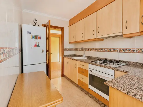4-bedroom Flat In Alicante, Spain (69 M²)