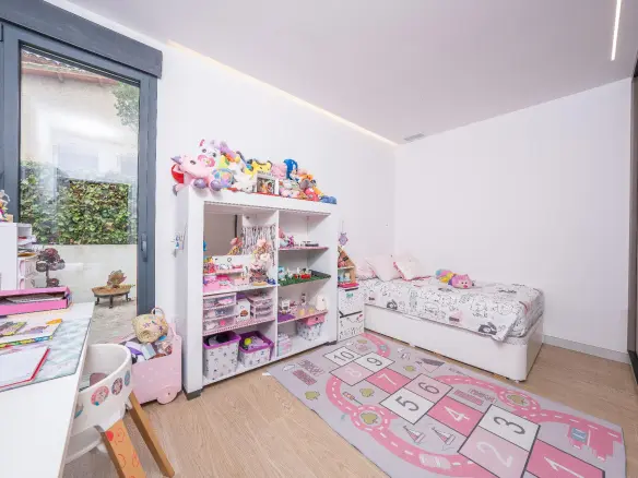 3-bedroom Villa In Castalla, Spain (258 M²)