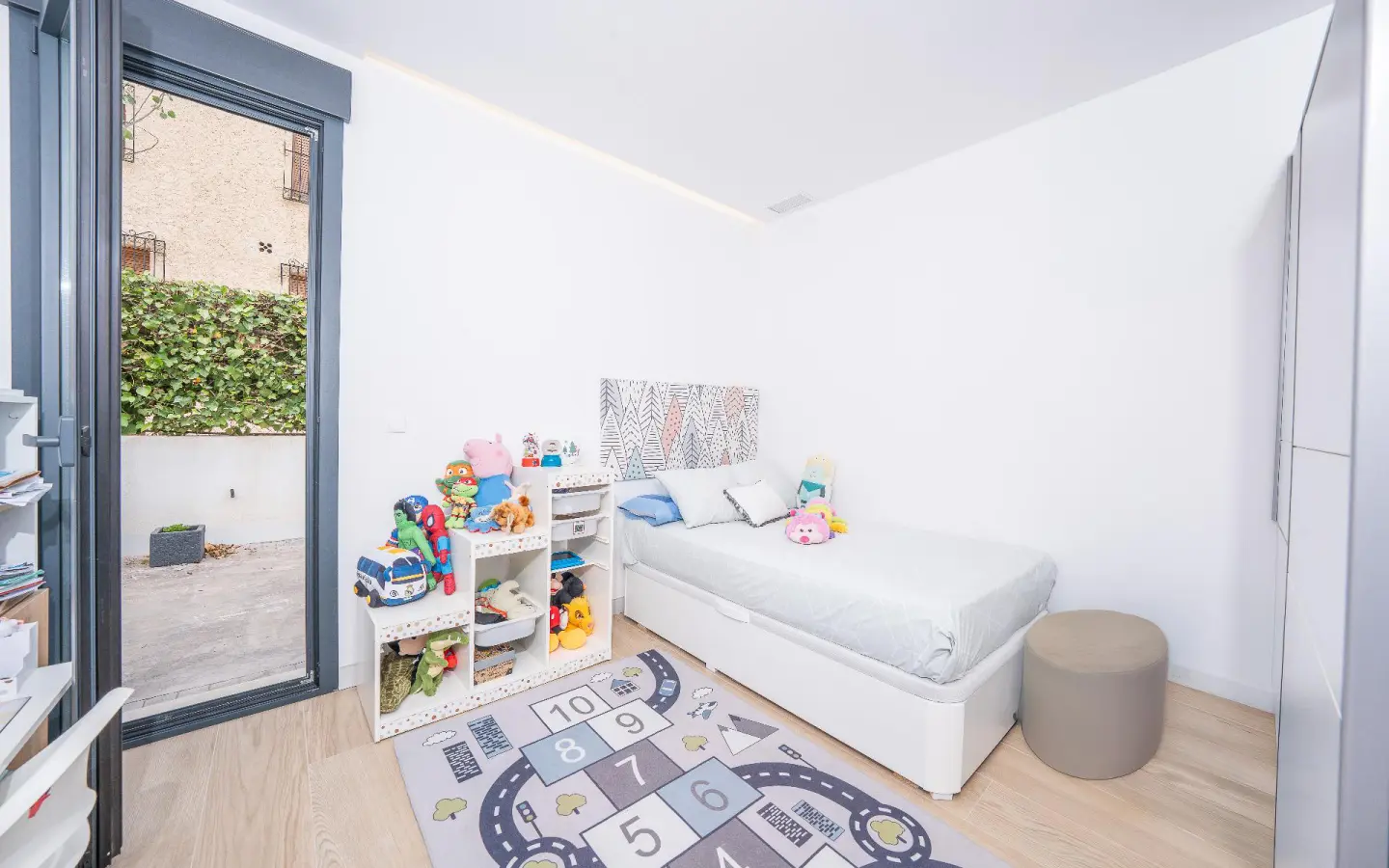 3-bedroom Villa In Castalla, Spain (258 M²)