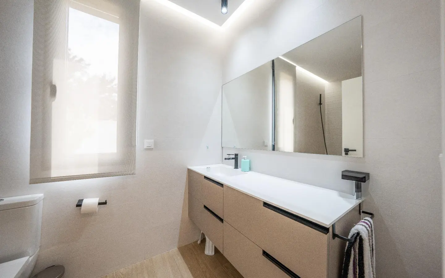 3-bedroom Villa In Castalla, Spain (258 M²)