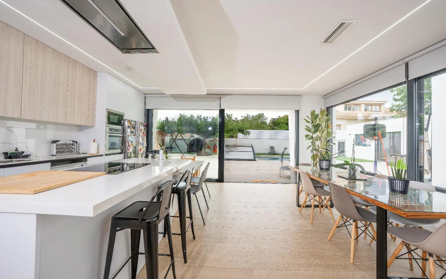 3-bedroom Villa In Castalla, Spain (258 M²)