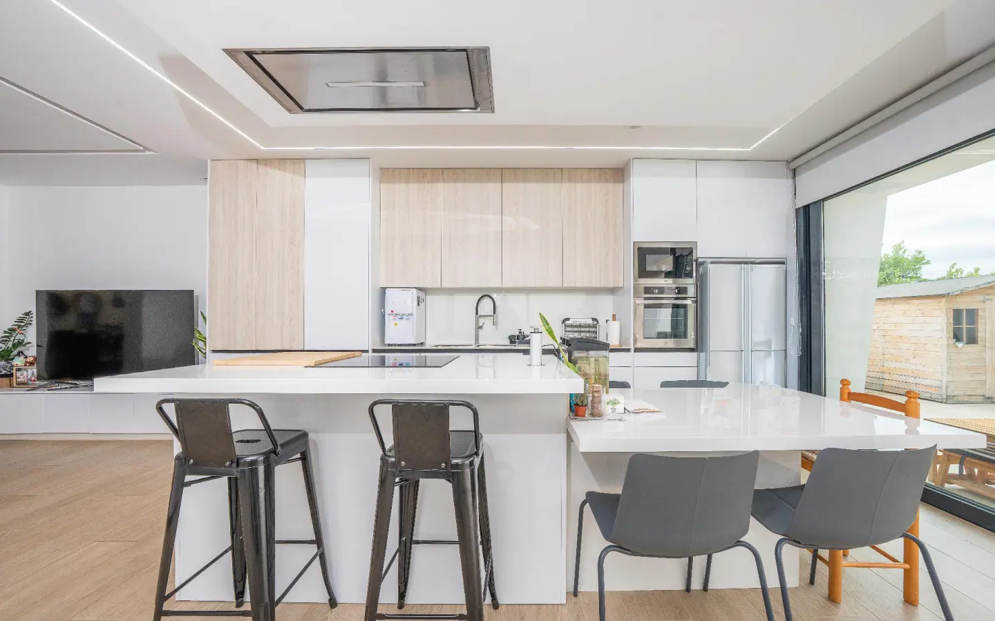 3-bedroom Villa In Castalla, Spain (258 M²)