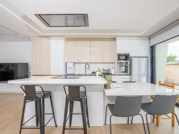 3-bedroom Villa In Castalla, Spain (258 M²)