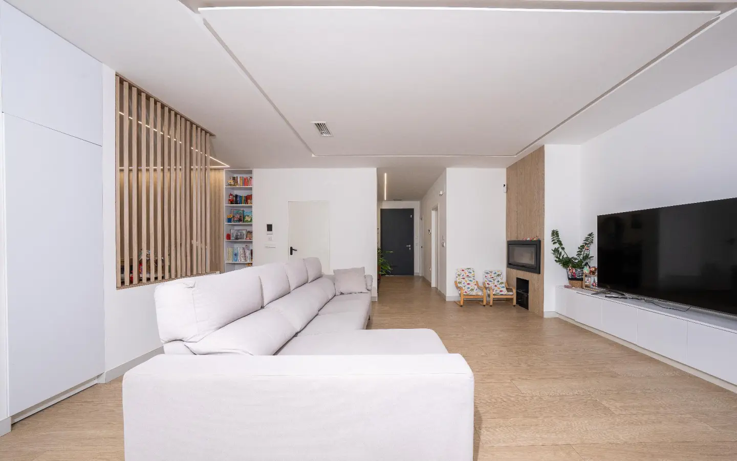 3-bedroom Villa In Castalla, Spain (258 M²)