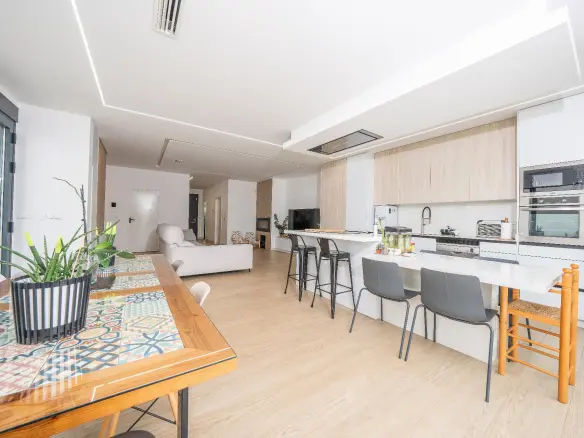 3-bedroom Villa In Castalla, Spain (258 M²)