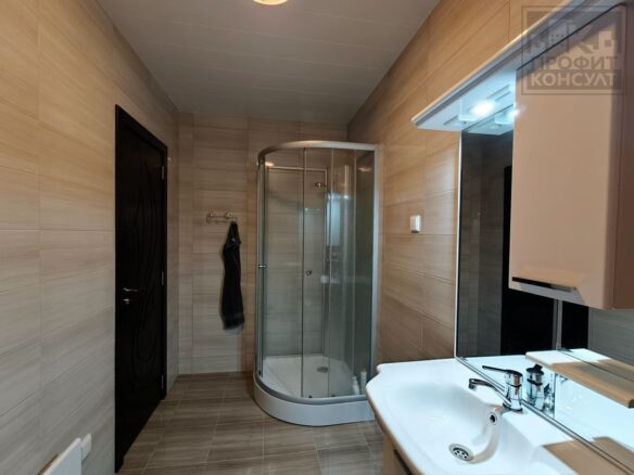 Three-storey House Of 350 M² With Yard In The Village Of Malki Chiflik