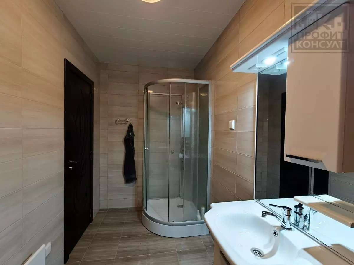 Three-storey House Of 350 M² With Yard In The Village Of Malki Chiflik
