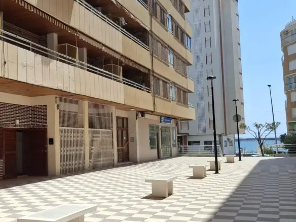 Apartment Of 91 M² In Torrevieja, Spain
