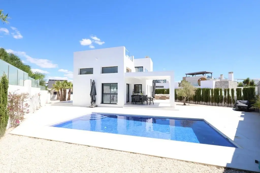 Villa Of 162 M² In Rojales, Spain