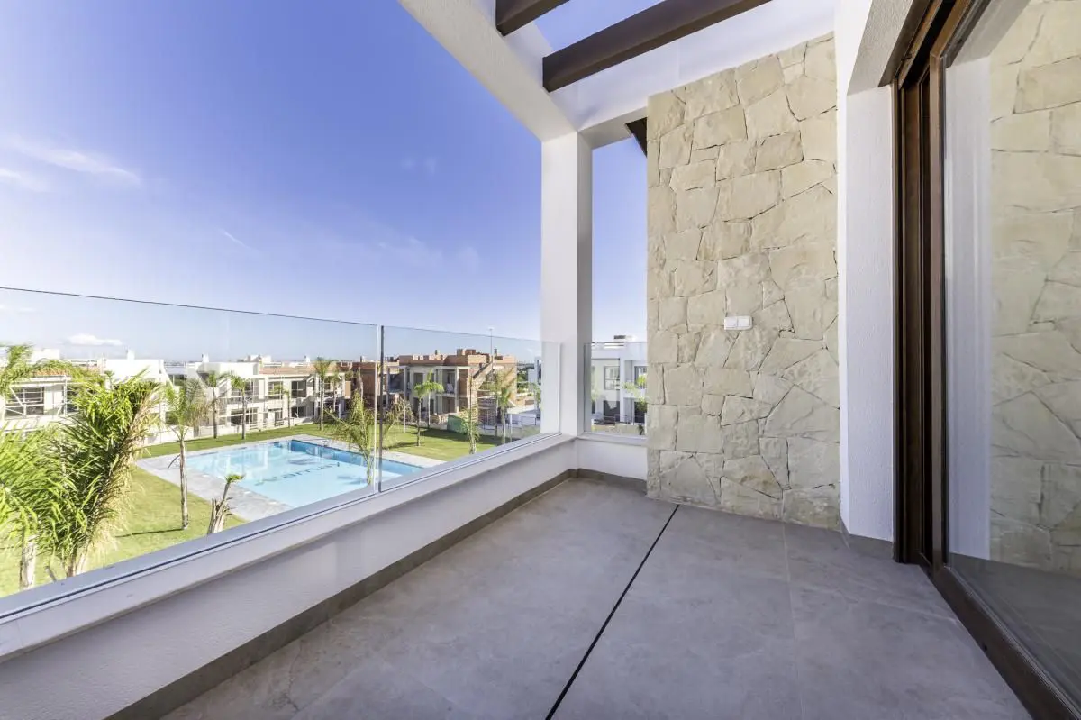 Apartment Of 70 M² In Torrevieja, Spain
