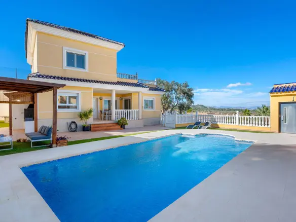 Villa Of 0 M² With Mediter Real Estate In San Miguel De Salinas