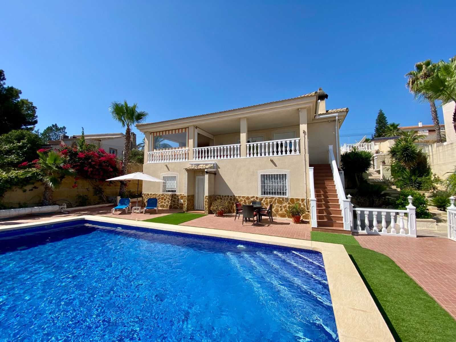 Villa Of 274 M² With Mediter Real Estate Services In Algorfa, Spain