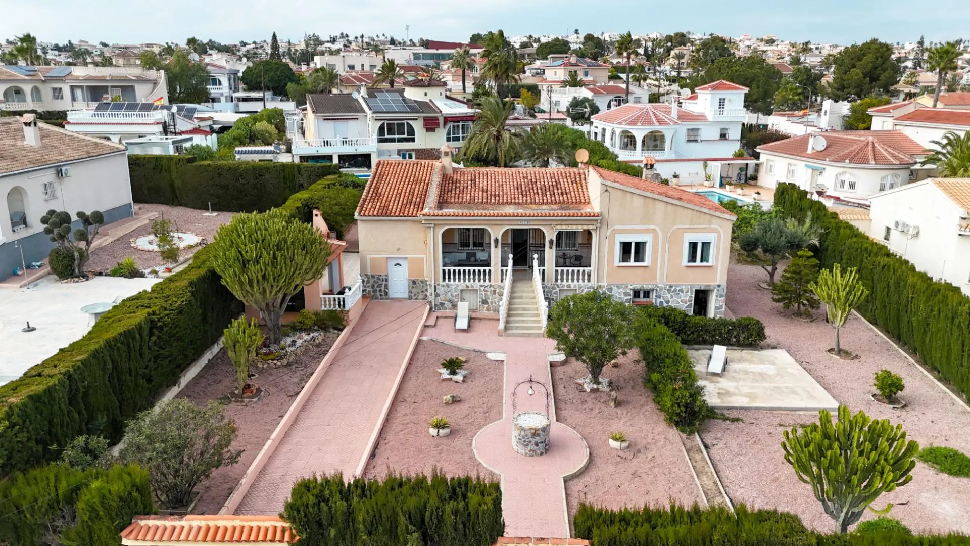 Villa Of 201 M² In Rojales, Spain