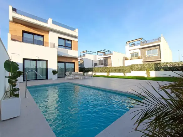 Villa Of 138 M² In Benijofar, Spain