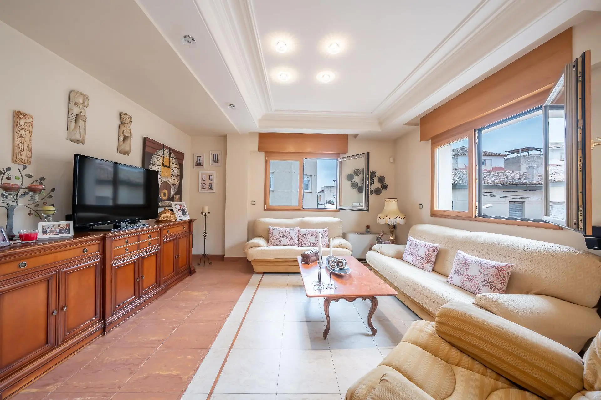 Terraced House Of 230 M² In Novelda, Spain