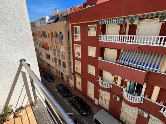 Apartment Of 91 M² In Torrevieja, Spain