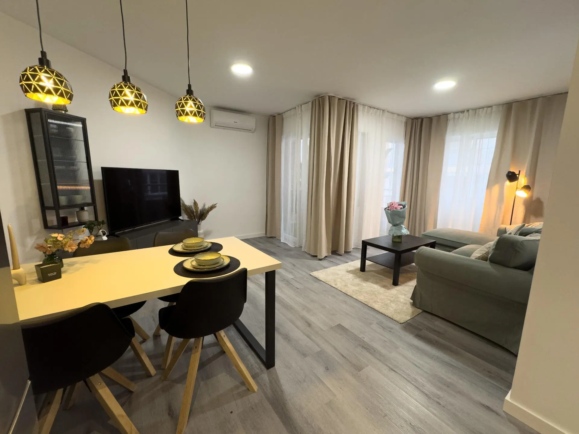Apartment Of 82 M² With Sea View In Torrevieja, Spain