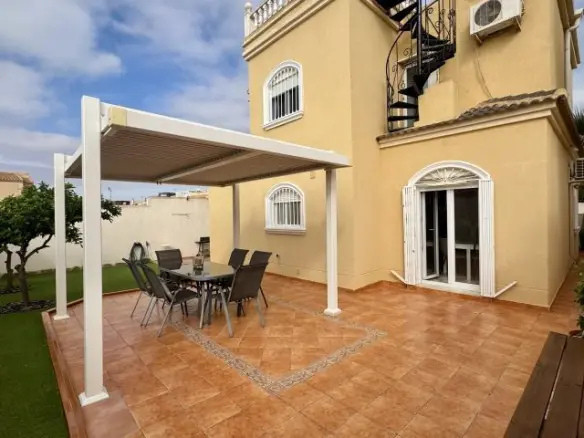 Villa Of 124 M² In Torrevieja, Spain
