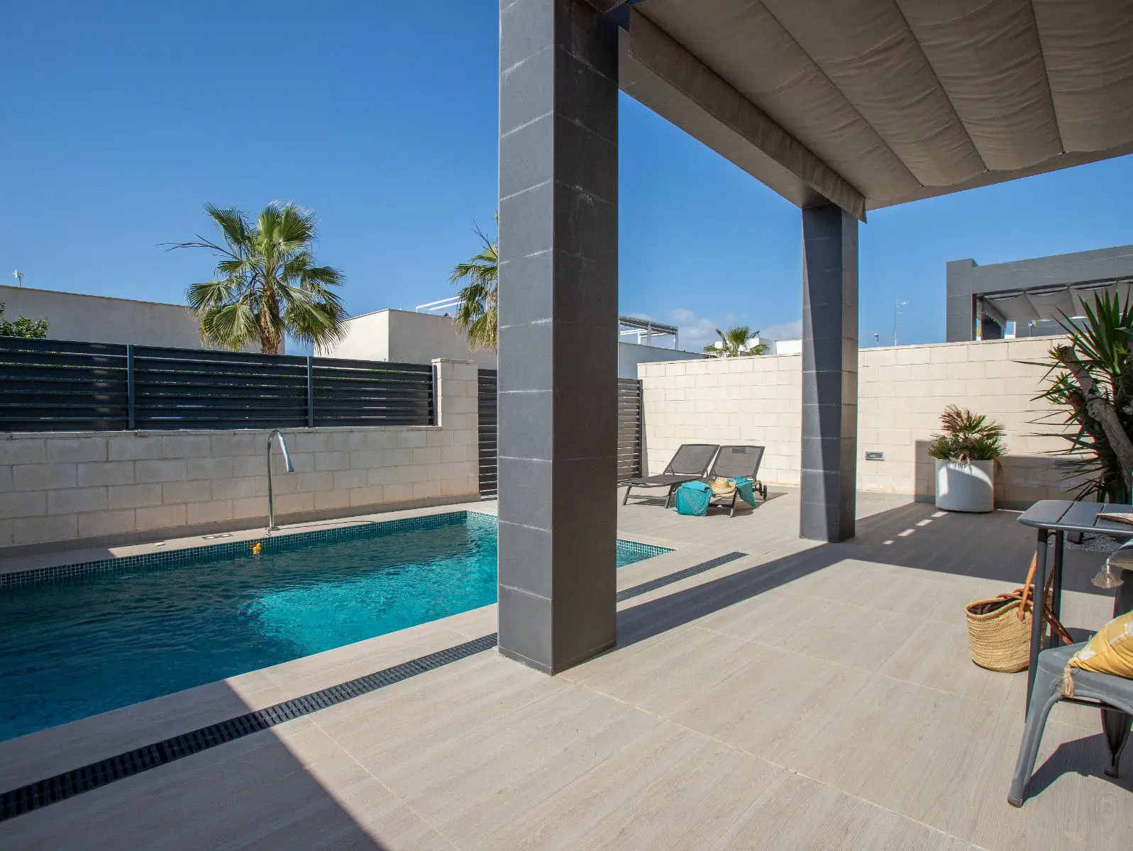 Villa Of 104 M² In Rojales, Spain