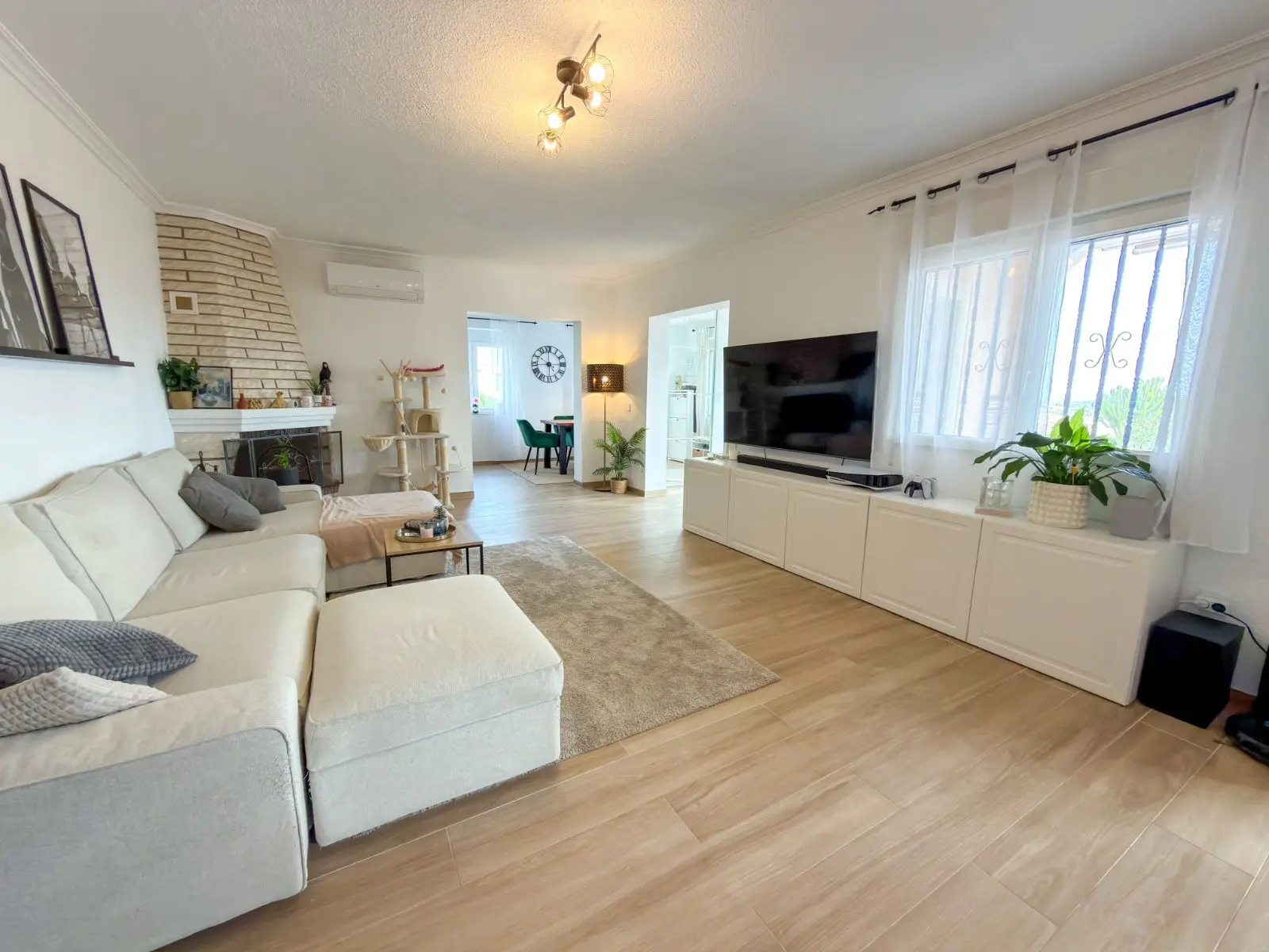 Villa Of 201 M² In Rojales, Spain