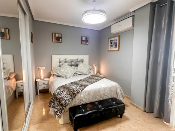 Apartment Of 94 M² In Torrevieja, Spain