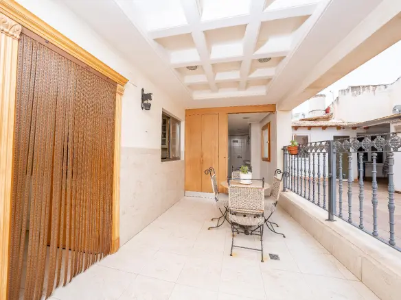 3-bedroom Terraced House In Novelda, Spain (230 M²)