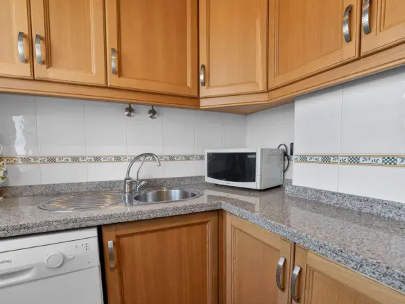 Apartment Of 92 M² In Torrevieja, Spain