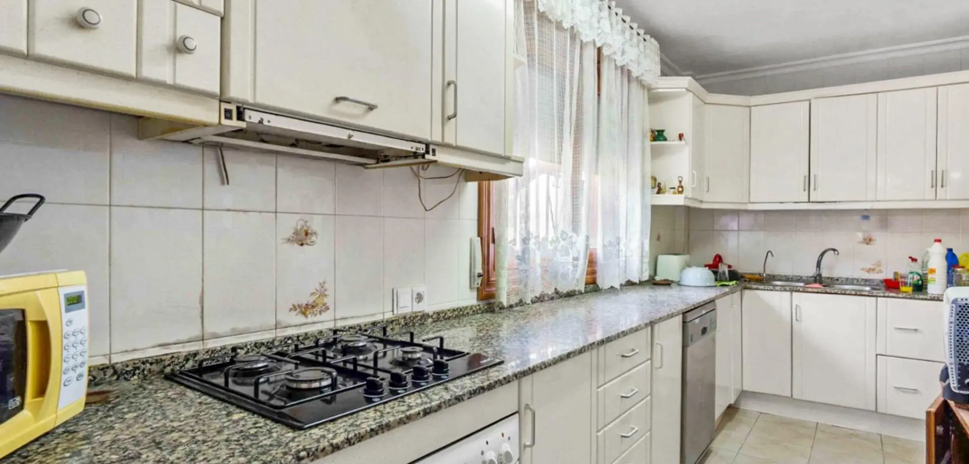 Villa Of 250 M² In Torrevieja, Spain