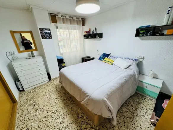 Apartment Of 130 M² In Torrevieja, Spain
