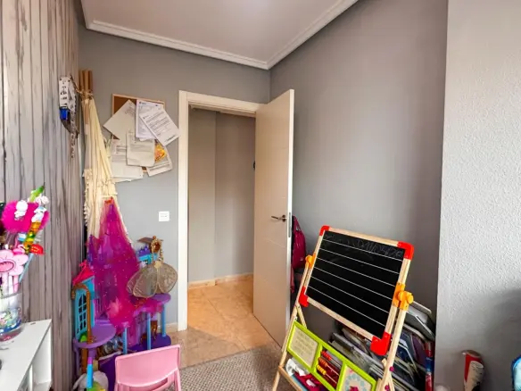 Apartment Of 94 M² In Torrevieja, Spain