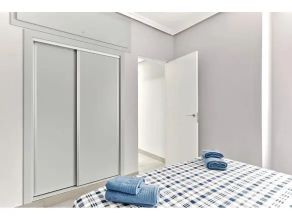 Apartment Of 75 M² In Torrevieja, Spain