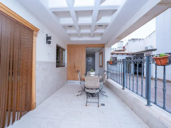 3-bedroom Terraced House In Novelda, Spain (230 M²)