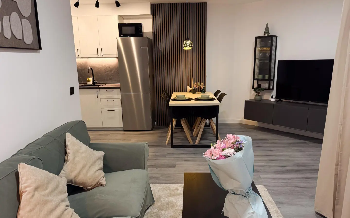 Apartment Of 82 M² With Sea View In Torrevieja, Spain