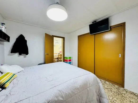 Apartment Of 130 M² In Torrevieja, Spain